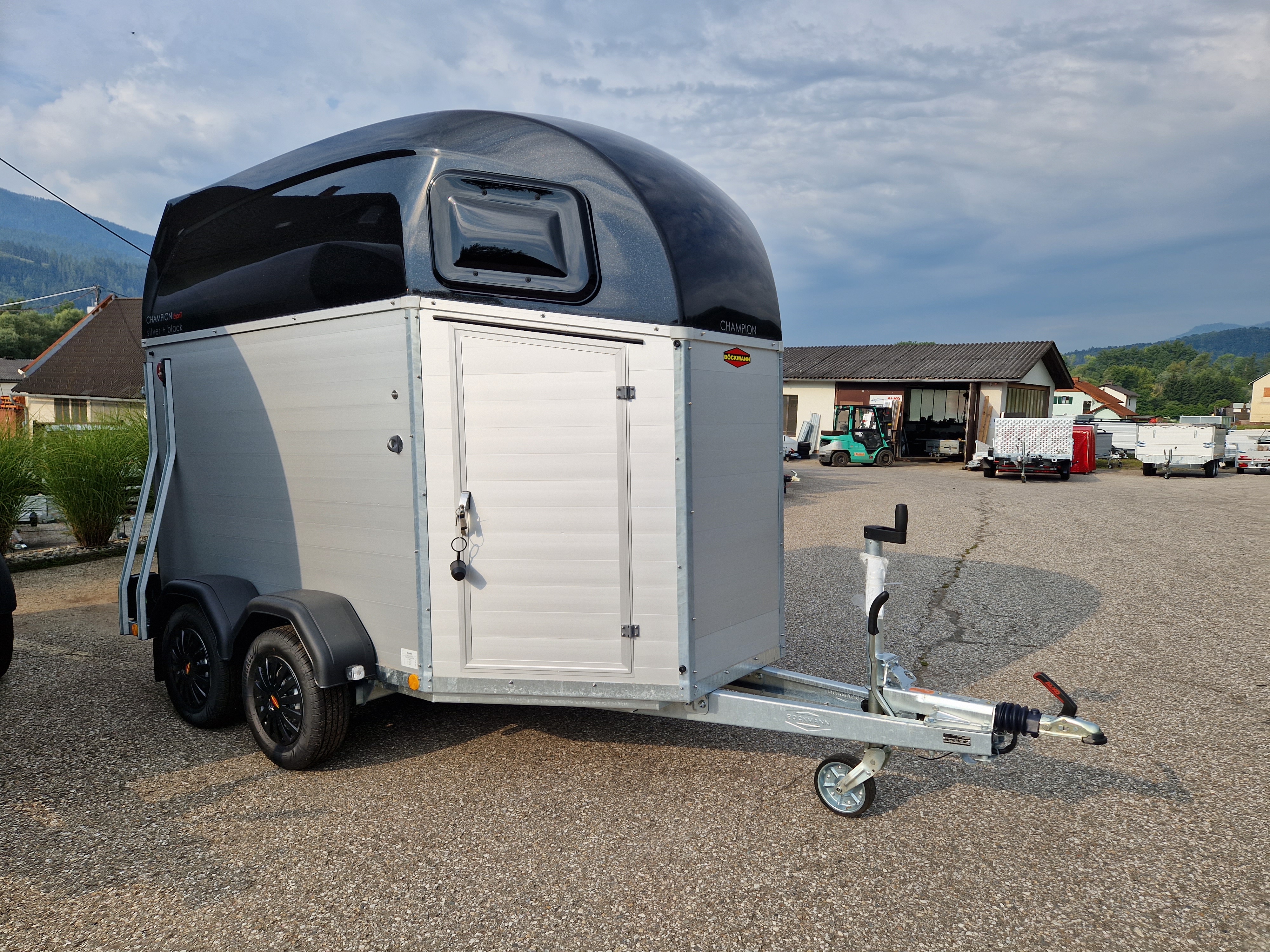 Pferdeanhänger, Böckmann Champion Esprit silver + black ECO, 2400 kg GG, Aufbau ALU Eloxiert